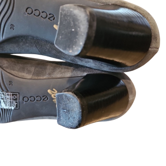 Ecco SZ 8.5 Sage Gray Suede Closed Toe Slip On Pumps Bow Accent 2.5" Heel - Picture 8 of 9